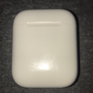 Apple AirPods charging case perfect condition